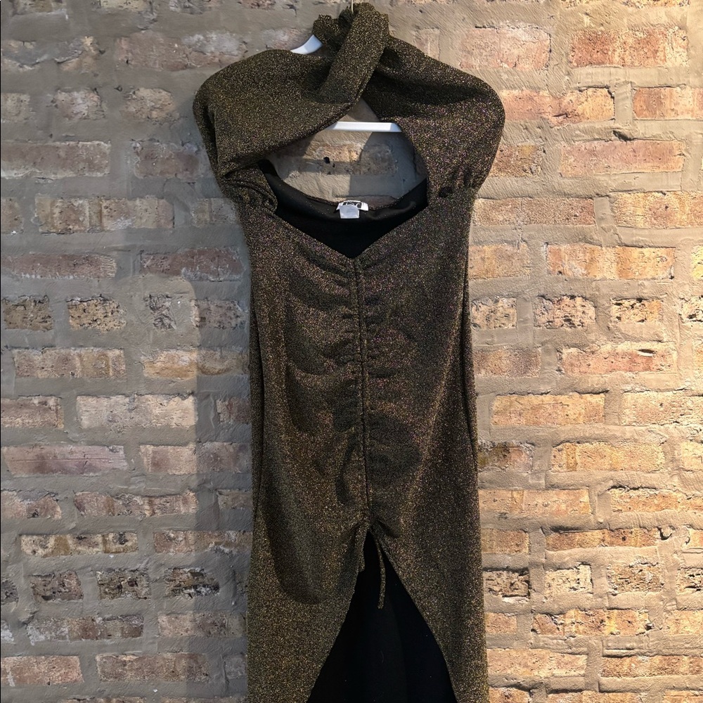 Great dress for New Years or a holiday party!